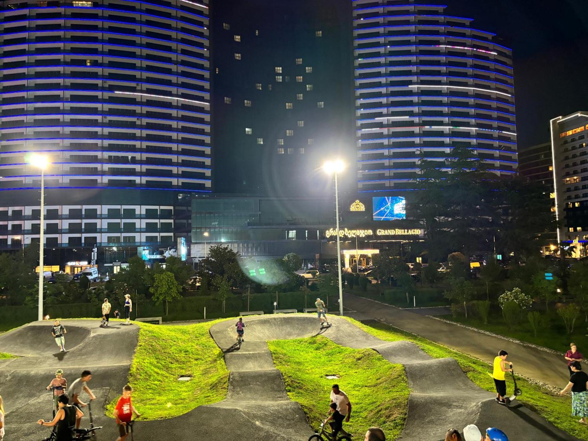 New Apartments "Park Primorsky" Batumi Eksteriør bilde